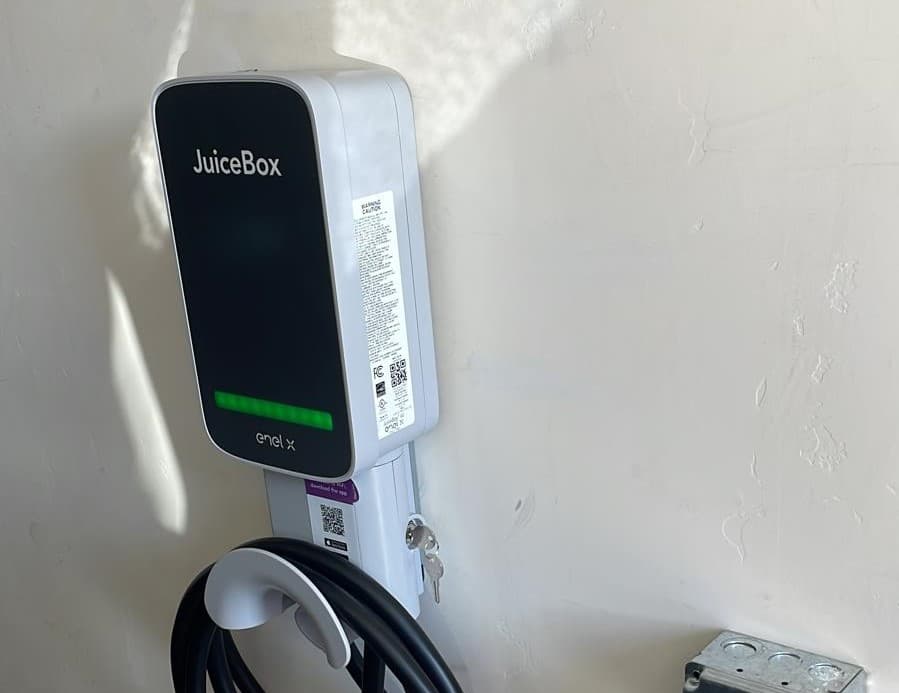 Portable generator connection equipment