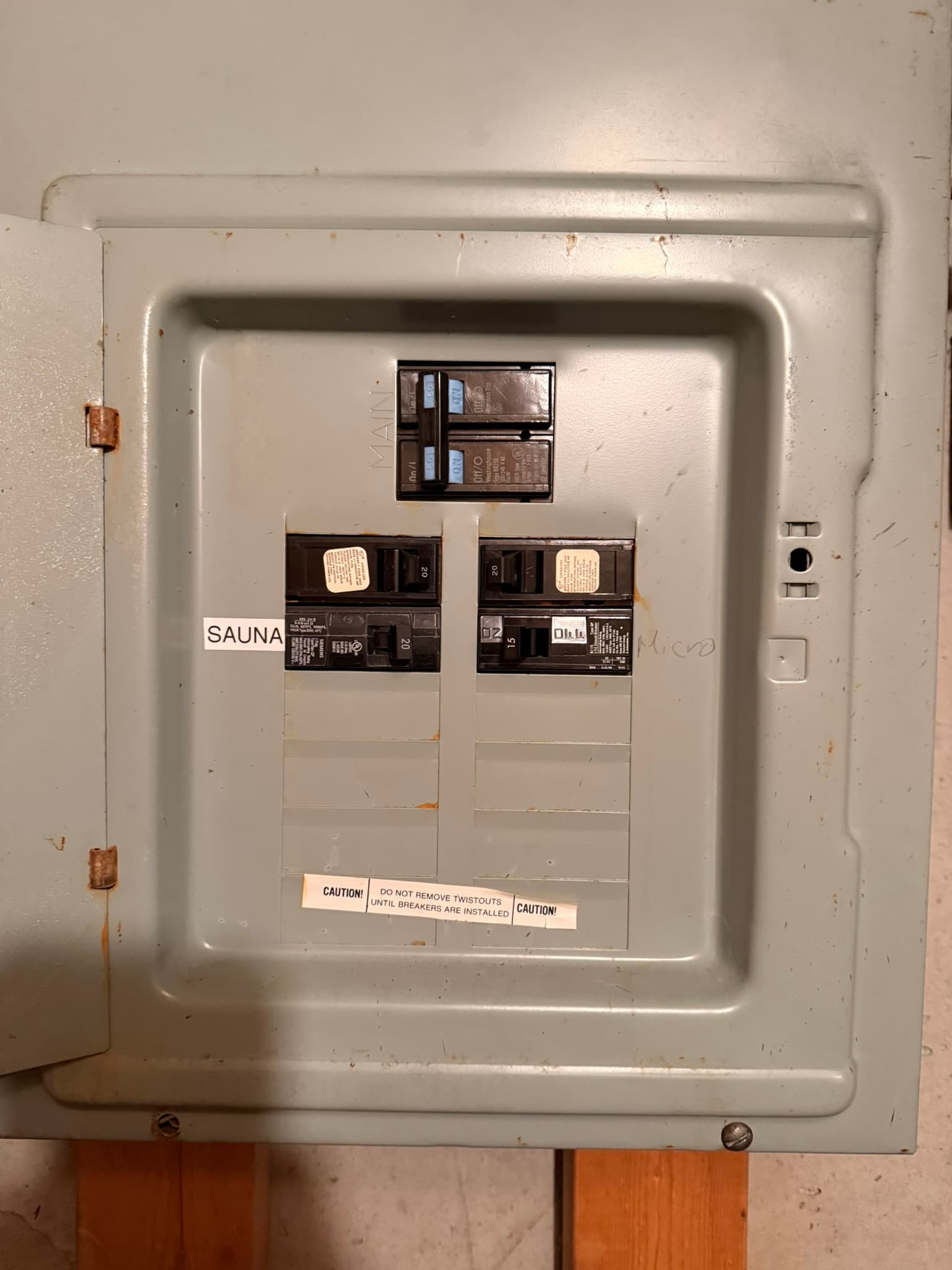 Final product in the panel, nice and labeled.